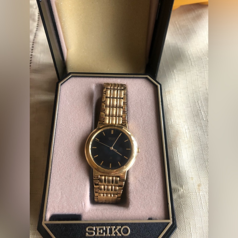 🔥HOT ITEM🔥 SEIKO Gold Wristwatch Mens